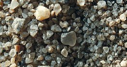 Pijesak promatran kroz povećalo