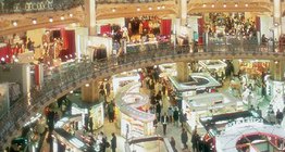 Poznata Galeries Lafayette u Parizu