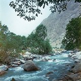 Planinski potok u planinama Pamir