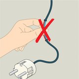 Korištenje električne opreme sa oštećenom izolacijom je opasno!