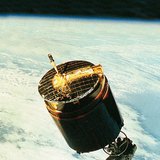 Satelit koji orbitira oko Zemlje