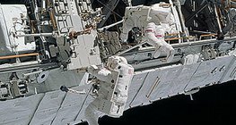 Astronauti pri poslu