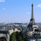 Pogled na Pariz s Eiffelovim tornjem