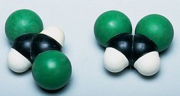 Kalotni model molekule trans- i cis-1,2-dikloretana