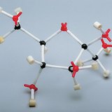 Rešetkasti model molekule β-D-fruktoze