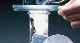 Spaljivanje magnezija u ugljični dioksid