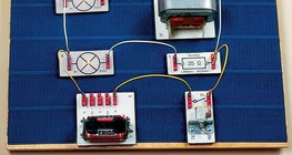 Električni krug s vodičem feritne jezgre