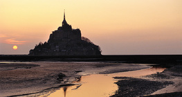 Mont Saint-Michel pri zalasku Sunca