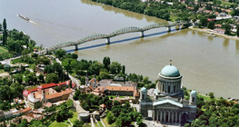 Pogled na baziliku u Esztergomu, Mađarska