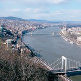 Budimpešta s Dunavom u pozadini (Mađarska)