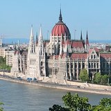 Pogled na Mađarski parlament