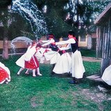 Uskrsno prskanje (mađarski narodni običaj)