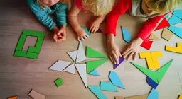 Geometrijske avanture 1. - Igra sa geometrijskim likovima