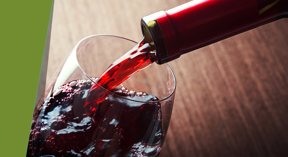 Crno vino u bijelo vino